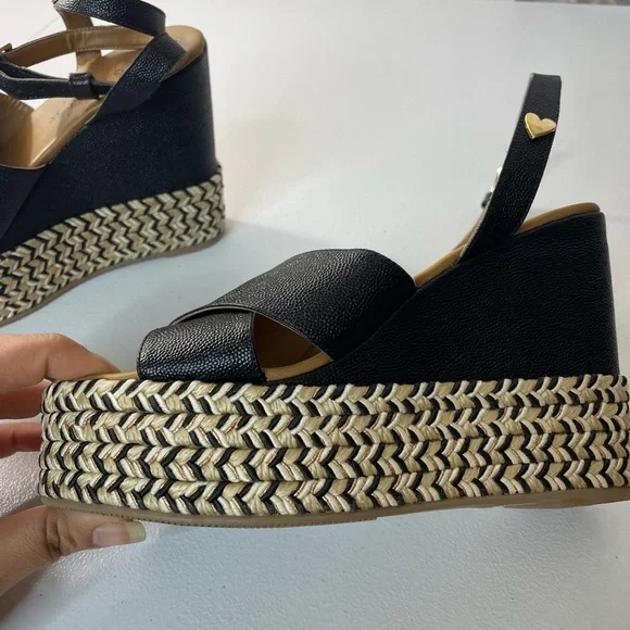 Nataly Mendez Black Platform Wedge Sandals Espadrille Size 7 Gold Heart - Picture 2 of 8